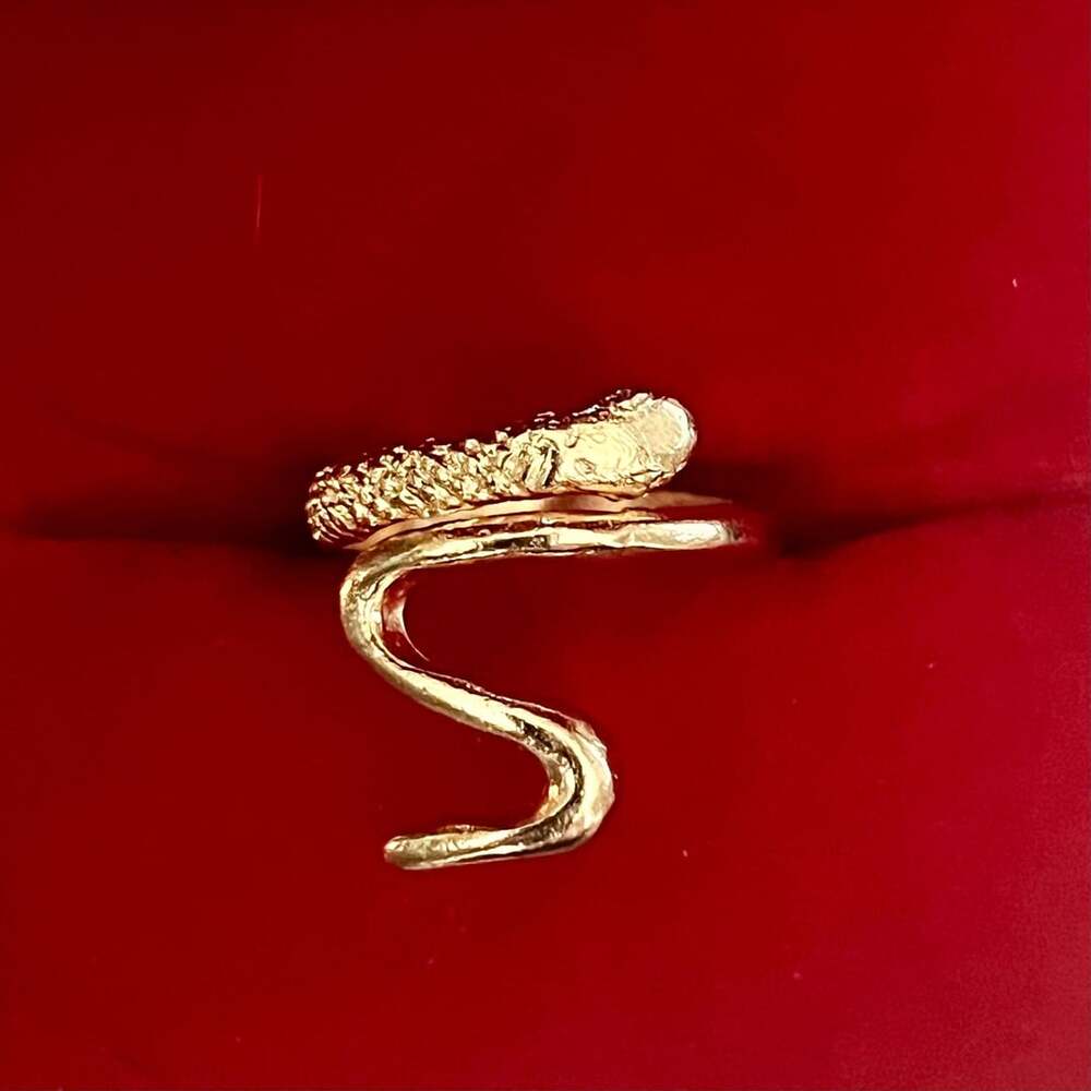 Gold Snake Design Ring Size 6